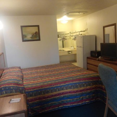 Evergreen Inn Covina Εξωτερικό φωτογραφία