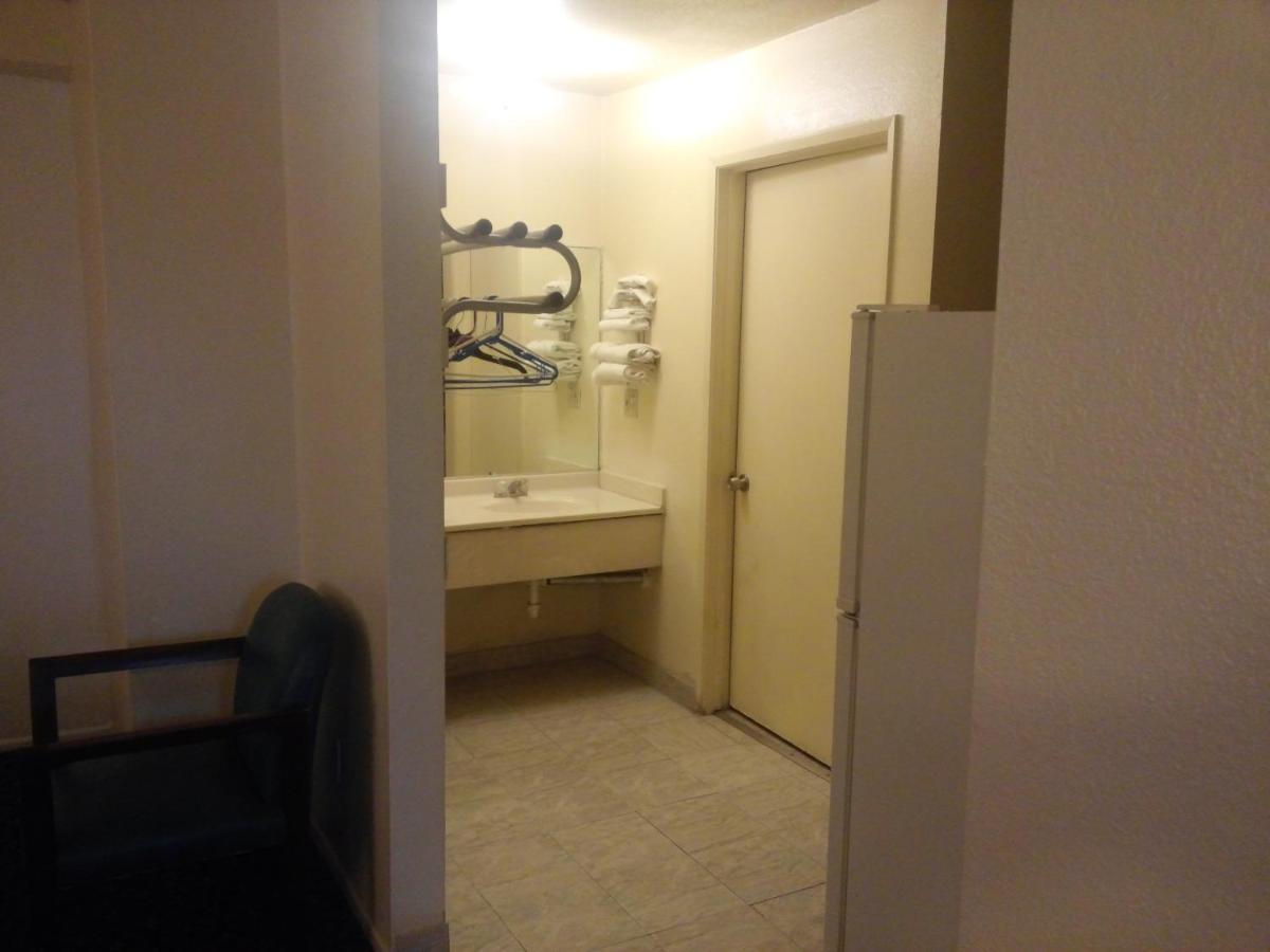 Evergreen Inn Covina Εξωτερικό φωτογραφία